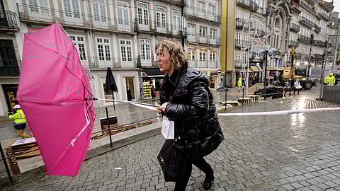 11 mil clientes ainda sem luz. Chuva continua até quinta. Várias linhas ferroviárias com constrangimentos