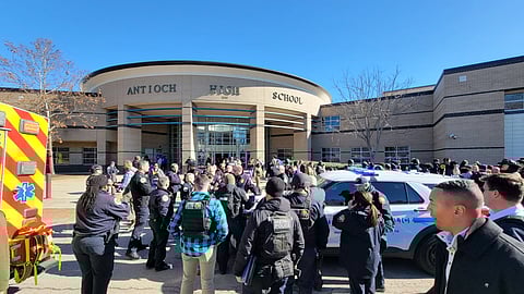Tiroteio em escola de Nashville resulta em dois mortos incluindo o atirador