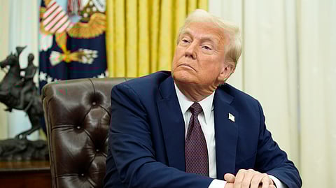 Na Sala Oval, Trump assinou um recorde de ordens executivas no primeiro dia de mandato, 26.