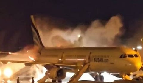 Incêndio em avião na Coreia do Sul obriga a retirar as 176 pessoas a bordo (com vídeo)