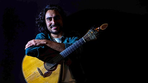 Bruno Chaveiro. O talento da guitarra portuguesa que ouvia Ray Charles e Red Hot Chili Peppers
