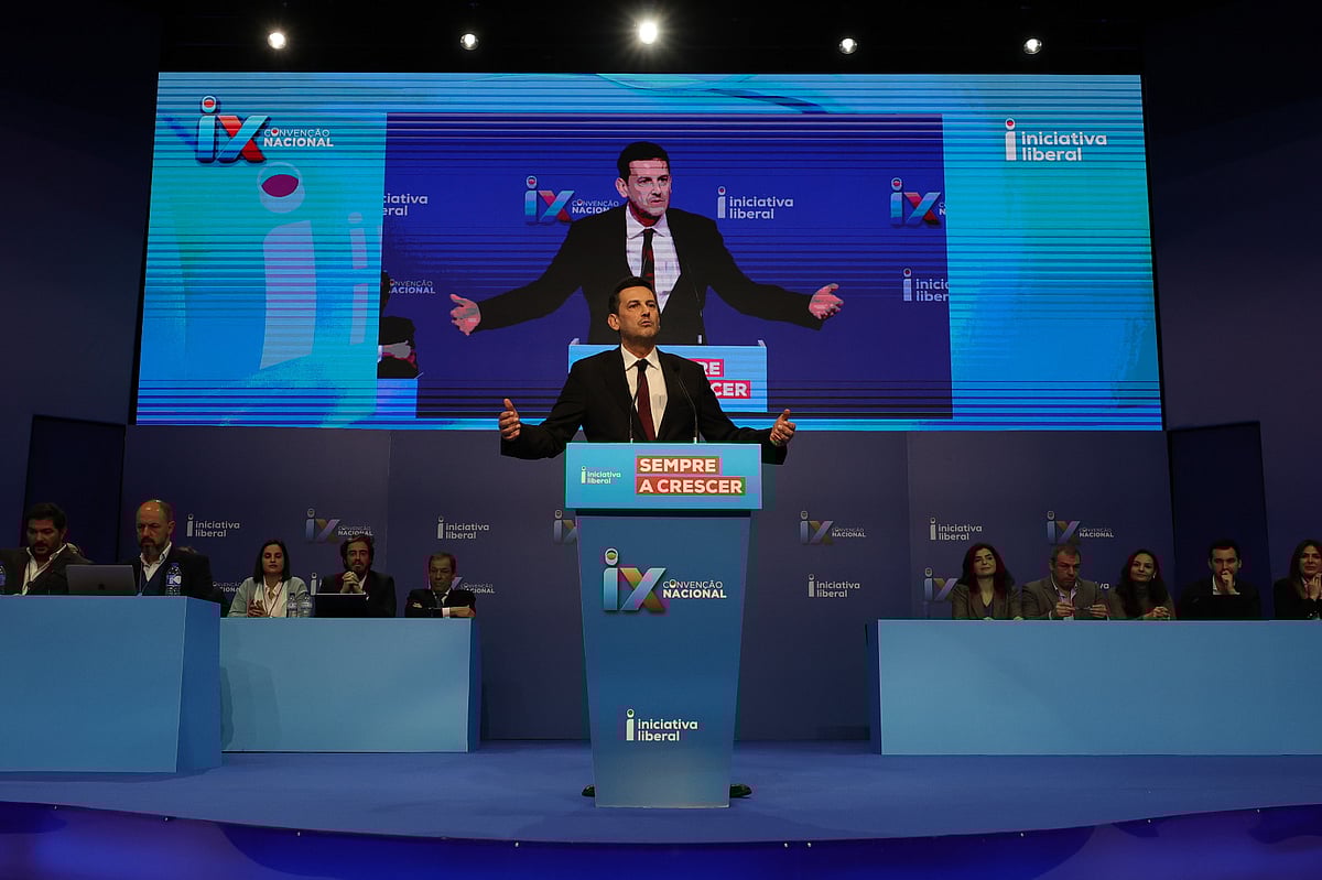 Iniciativa Liberal: Rui Rocha escolhe Luís Montenegro como rival em vez ...