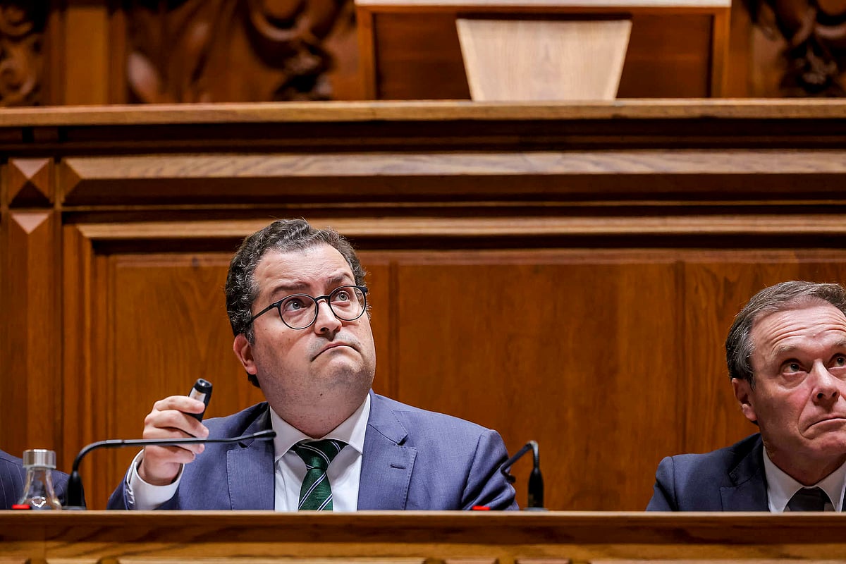 Some economists now admit a budget surplus higher than the government predicted