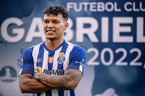 Gabriel Veron tem 22 anos e volta a ser emprestado pelos dragões.