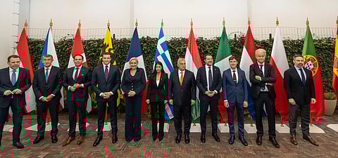 Contradição à vista: no mesmo grupo está o Vox, que combate os nacionalismos das regiões espanholas, e o separatista Vlaams Belang, que se apresenta com a bandeira da Flandres e não da Bélgica. O líder do Chega esteve ausente desta reunião em Bruxelas.