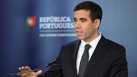 António Leitão Amaro, ministro da Presidência, anunciou que serão notificados 18 mil imigrantes para abandonarem o país