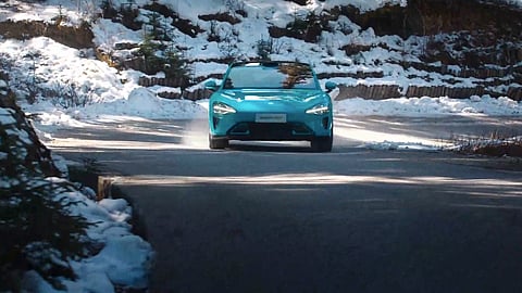 Xiaomi reduz em 35% preço de elétrico de luxo para competir com Tesla e Porsche