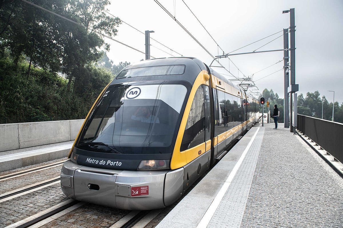 Prazo das obras da Linha Rubi do Metro do Porto derrapa mais de um ano ...