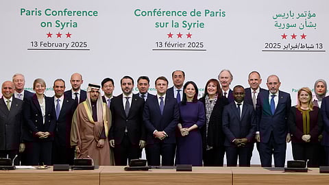 Comunidade internacional compromete-se a apoiar transição e reconstrução da Síria