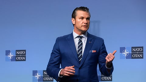 Pete Hegseth participou na reunião dos ministros da Defesa da NATO, em Bruxelas