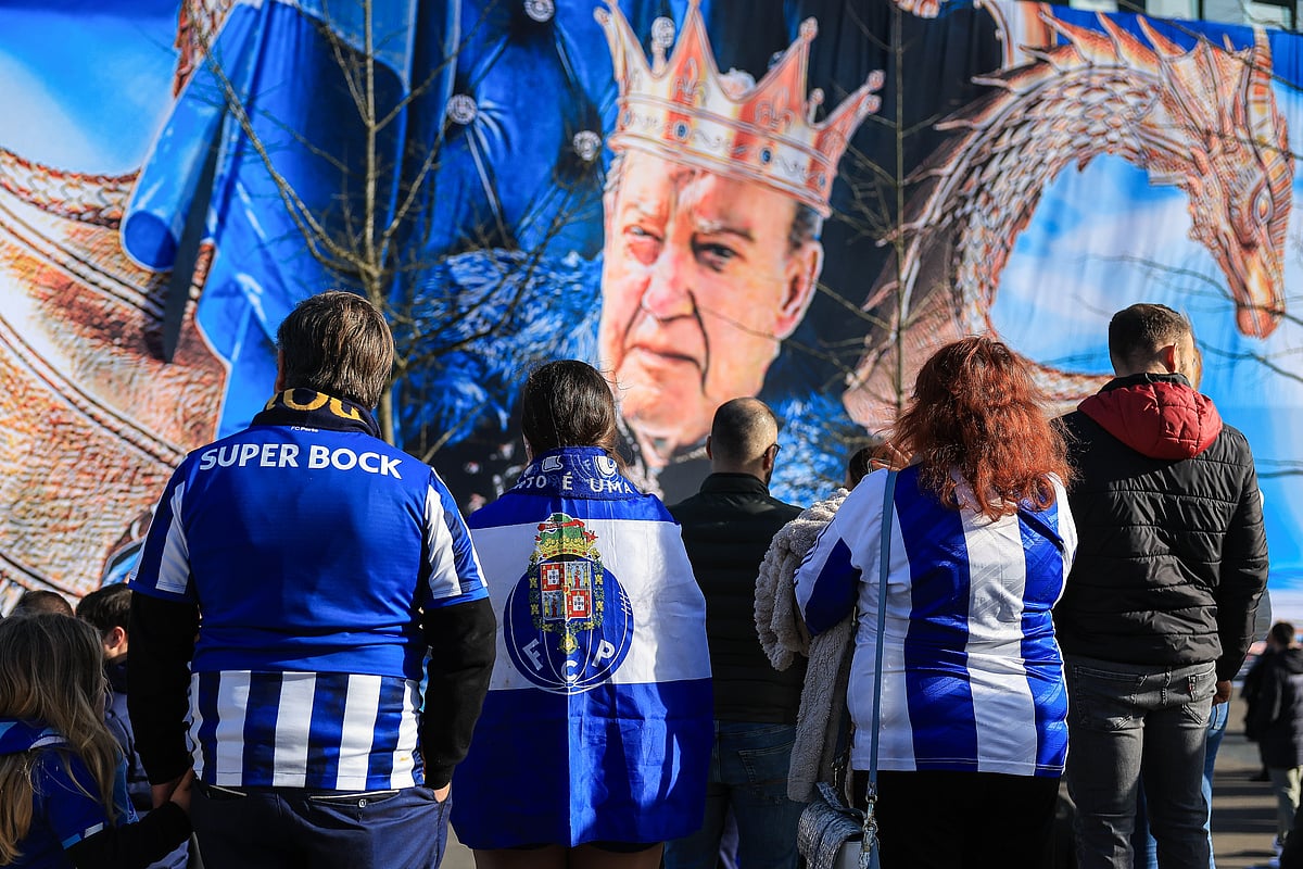 Cortejo fúnebre vai passar pelo Dragão. Quem Pinto da Costa queria e não  queria no seu funeral