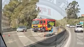 Motociclista morre em acidente no IC19 no sentido Sintra-Lisboa