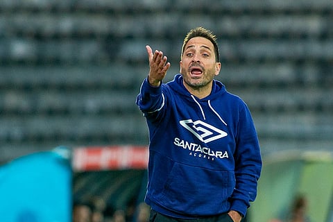 Vasco Matos cumpre a segunda época no Santa Clara.