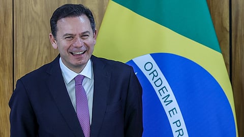 Montenegro declara-se "muito tranquilo" e remete explicações para o parlamento