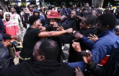 Momentos de agressão no Rossio.
