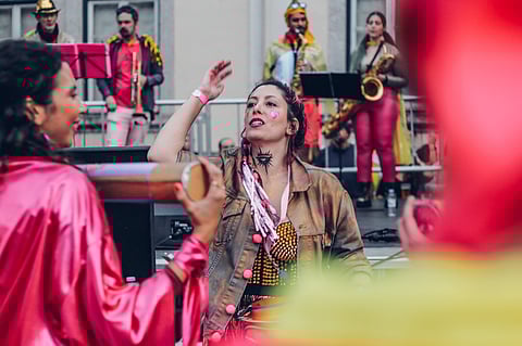 Andréa Freire, uma mulher na liderança de um bloco e de uma bateria