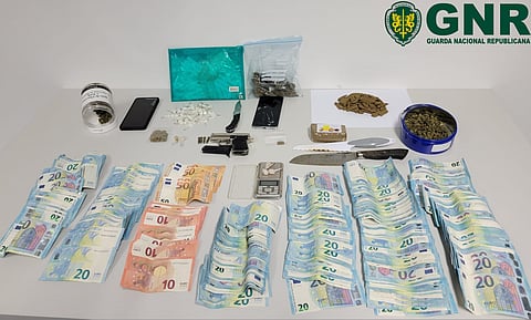 Detidos quatro suspeitos de traficarem droga perto de uma escola em Amarante