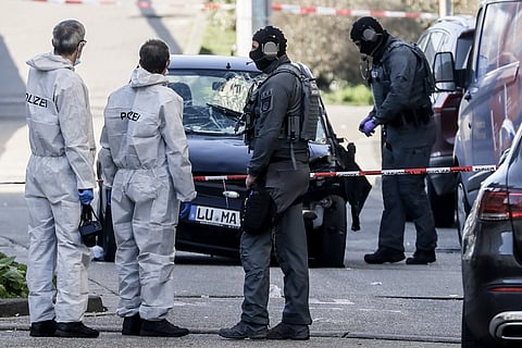 Carro atinge multidão na cidade alemã de Mannheim. Pelo menos dois mortos