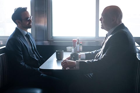 Charlie Cox e Vincent D’Onofrio: velhos amigos... ou inimigos.