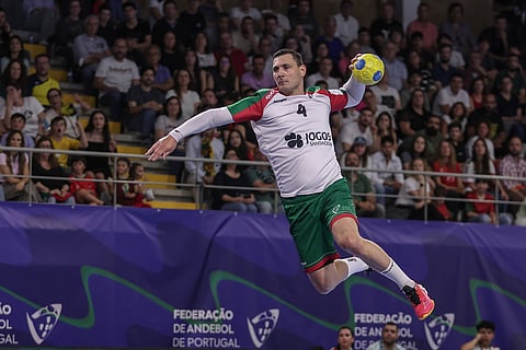 Pedro Portela tenta remate
