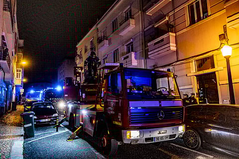 Incêndio numa habitação em Almada fez um ferido grave
