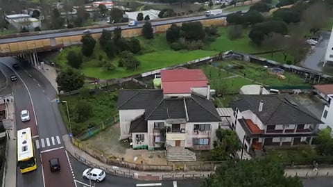PSP fiscaliza antiga escola sem condições onde viviam cerca de 50 pessoas. Pagavam rendas até 500 euros