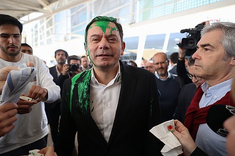 MP pede condenação de ativista que atingiu Luís Montenegro com tinta