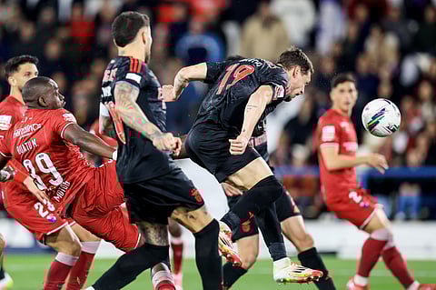 Belotti cabeceia para o segundo golo do Benfica em Barcelos. 