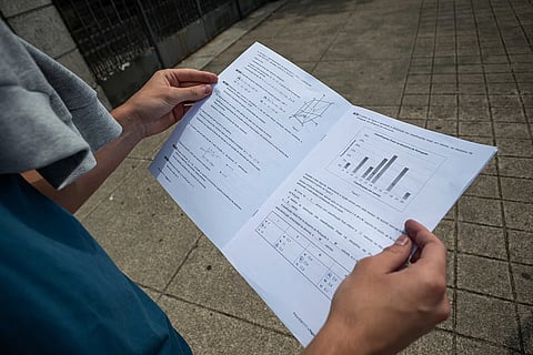 Num universo de 448 escolas públicas e 76 privadas, é preciso descer até ao 33.º lugar para encontrar a primeira pública com melhor média nacional.