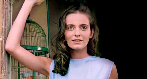Leonor Silveira no papel de Ema, a "Bovarinha" de Vale Abraão.