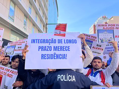 Cartazes e palavras de ordem marcaram o ato.