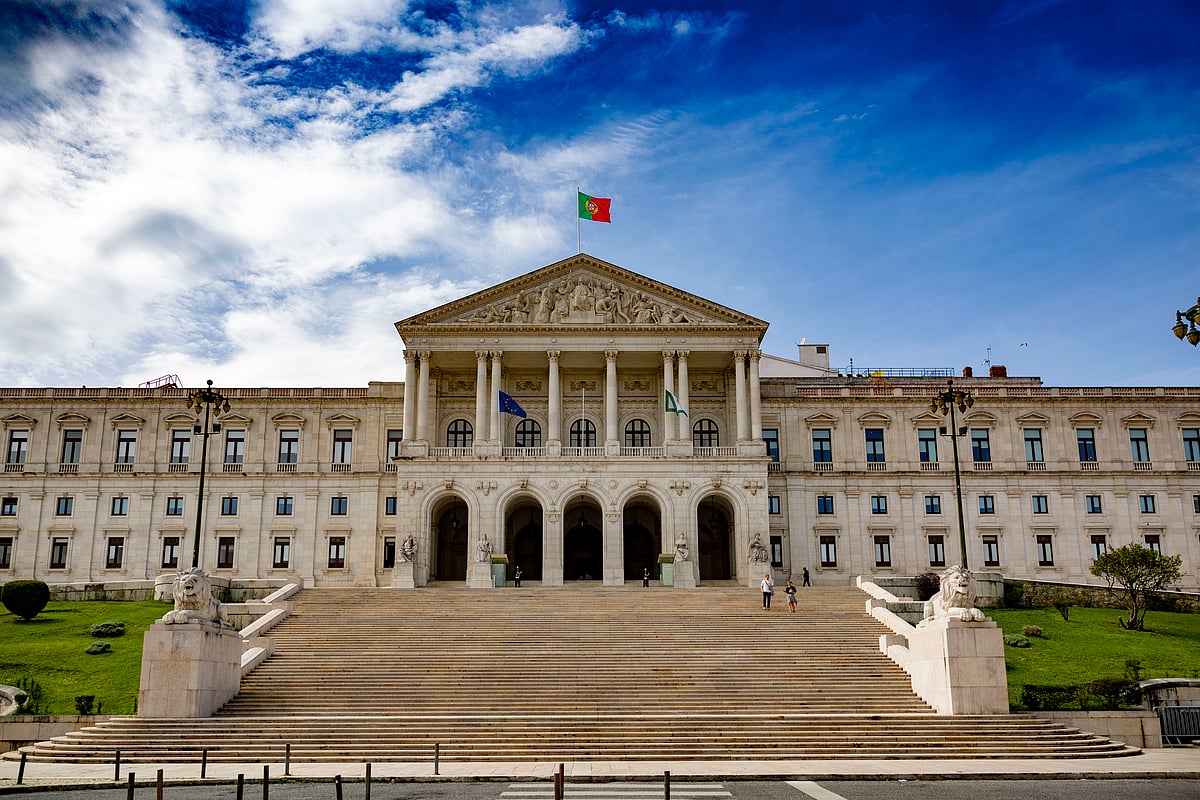 Parliament to debate calculation of citizenship waiting times