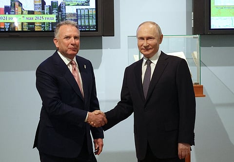 O enviado especial dos EUA à Rússia, Steve Witkoff, com o presidente russo Vladimir Putin