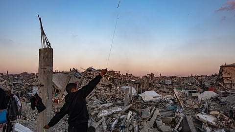 Israel mata fotojornalista e família ao bombardear casa em Gaza