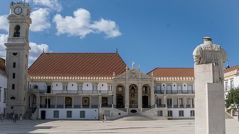 Universidade de Coimbra, mencionada pelos dois candidatos ao DN.
