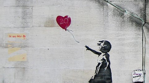 Reuters confirma identidade de Banksy: nasceu Robin Gunningham e mudou o nome para David Jones