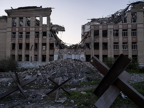 Pokrovsk é num ponto estratégico rodoviário e ferroviário.