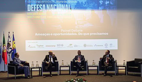 "Guerra tem uma atividade destrutiva, mas também criativa que permite um desenvolvimento tecnológico"