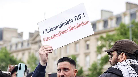 Suspeito de esfaqueamento em mesquita de França entregou-se em Itália