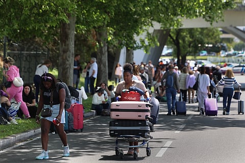 Apagão: Condicionamento do aeroporto de Lisboa deixa milhares na rua