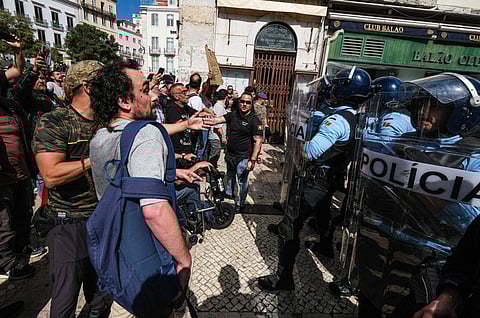 Registo dos confrontos de grupos de extrema-direita no 25 de Abril de 2025.