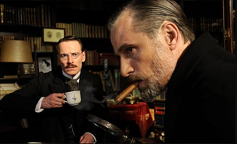 Carl Jung e Sigmund Freud, aliás, Michael Fassbender e Viggo Mortensen.