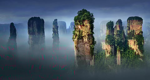 Os picos de Zhangjiajie assemelham-se às misteriosas montanhas flutuantes de Avatar.