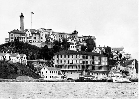 Trump ordena reabertura de prisão de Alcatraz "para trancar os criminosos mais perigosos e violentos" dos EUA