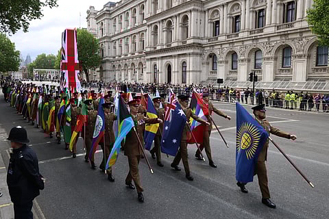 As celebrações britânicas dos 80 anos do Dia da Vitória na Segunda Guerra Mundial na Europa incluíram um desfile militar em Londres.