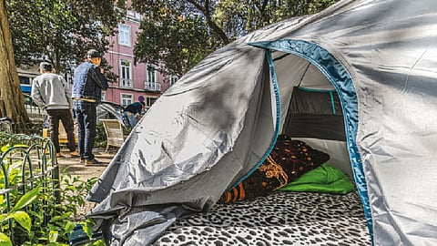 Acampamento no Largo dos Anjos, em Lisboa.