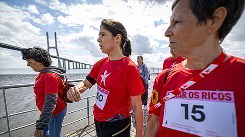 Mariana Mortágua, depois de passar a meta, voltou para trás e acompanhou o grupo que tinha as pessoas mais lentas.