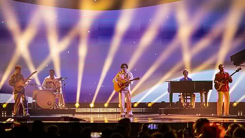 Atuação dos Napa na final da Eurovisão, em Basileia