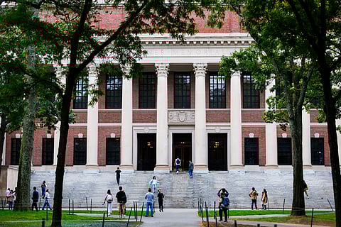 Estudantes chineses cancelam viagens depois de Trump suspender matrículas de estrangeiros em Harvard