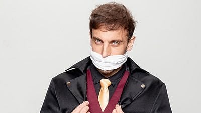O humorista Léo Lins
